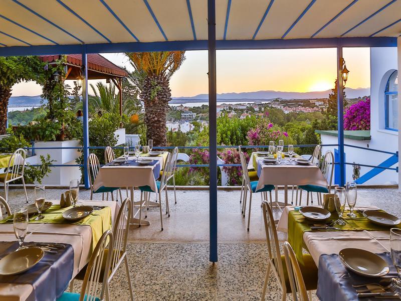 Pasalimani Hotel Cesme Exterior photo